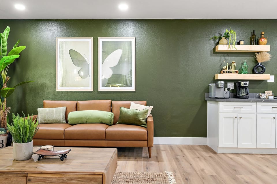 House | 5 bedrooms, high-speed internet