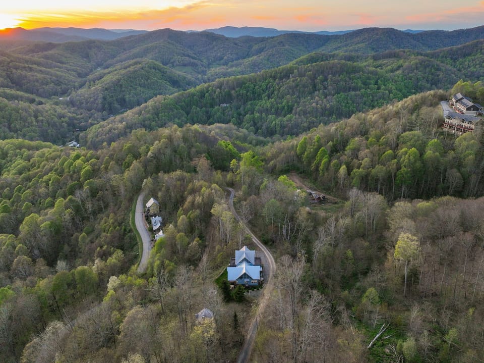 House | 4 bedrooms, high-speed internet