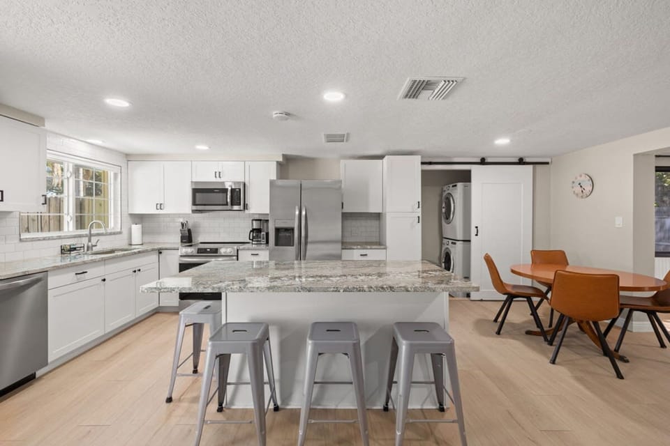 House | 3 bedrooms, high-speed internet