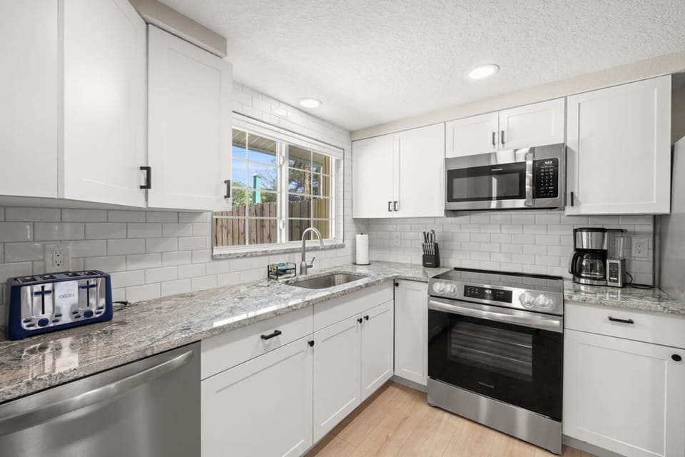 House | 3 bedrooms, high-speed internet