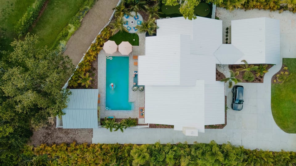 House | 5 bedrooms, high-speed internet