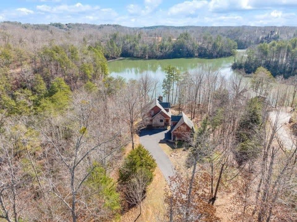 House | 6 bedrooms, high-speed internet