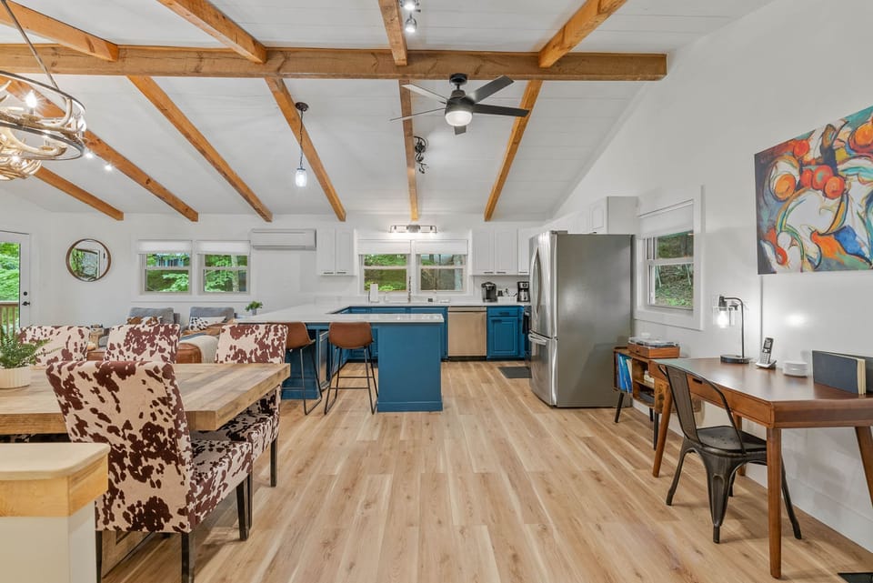 House | 4 bedrooms, high-speed internet