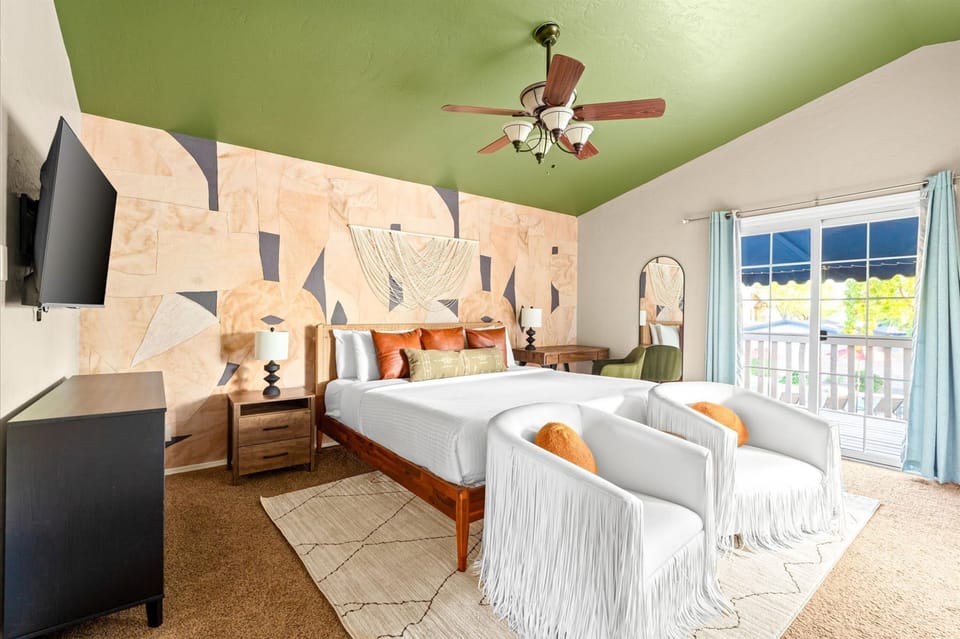 House | 6 bedrooms, high-speed internet
