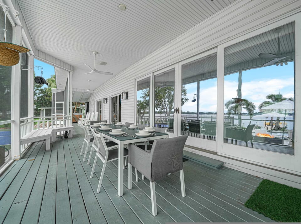 House | 6 bedrooms, high-speed internet