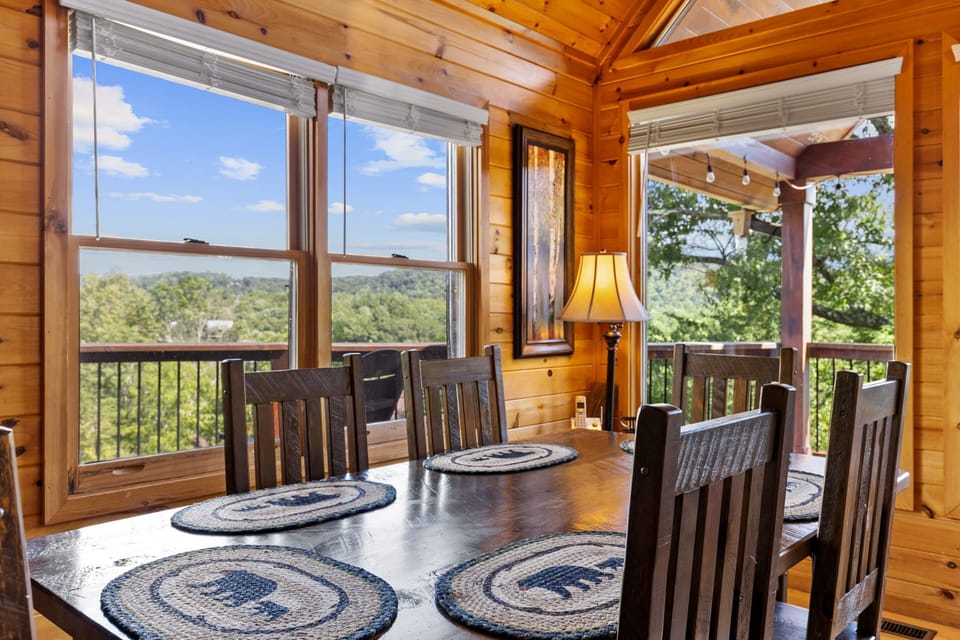 House | 4 bedrooms, high-speed internet