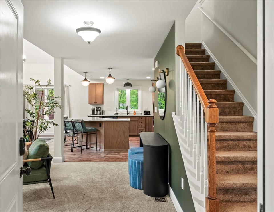House | 5 bedrooms, high-speed internet