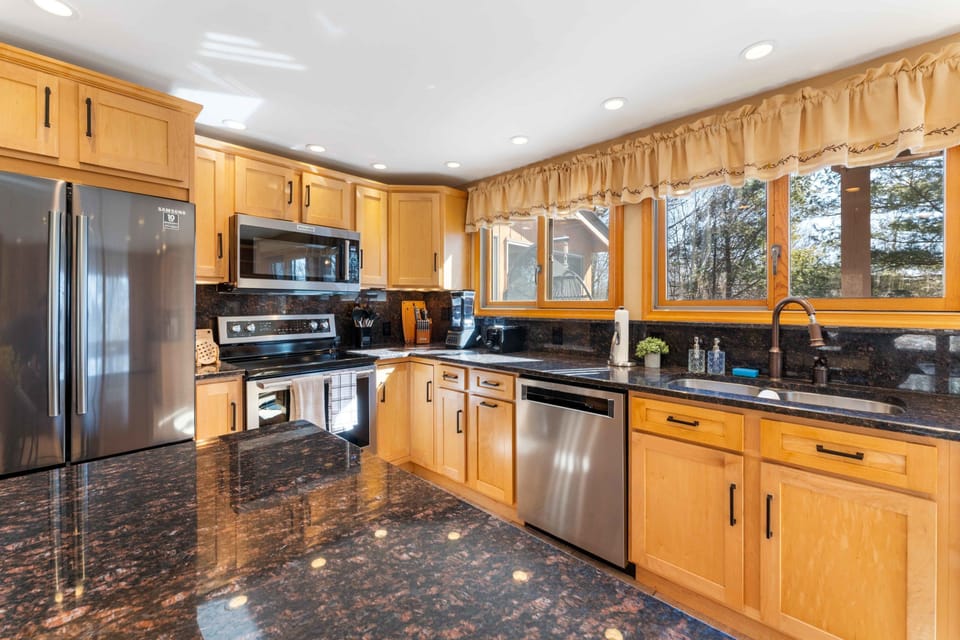 House | 4 bedrooms, high-speed internet