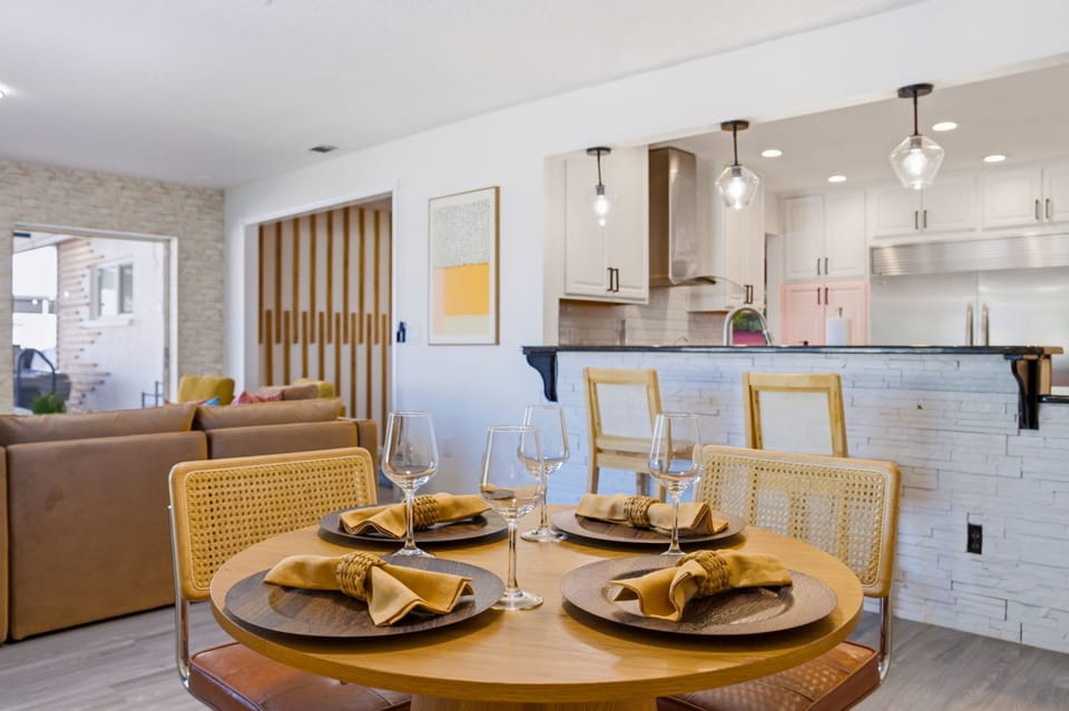 House | 3 bedrooms, high-speed internet