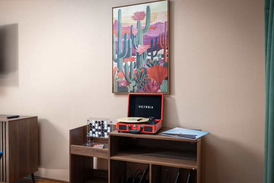 House | 5 bedrooms, high-speed internet