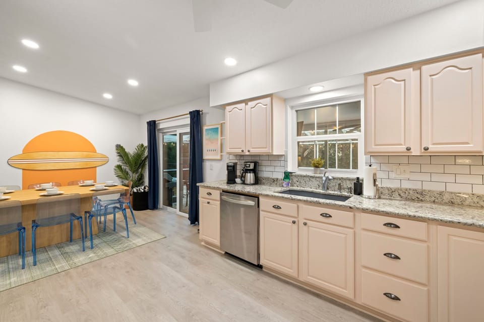House | 4 bedrooms, high-speed internet