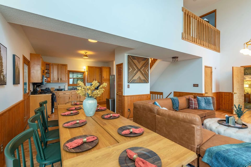House | 5 bedrooms, high-speed internet