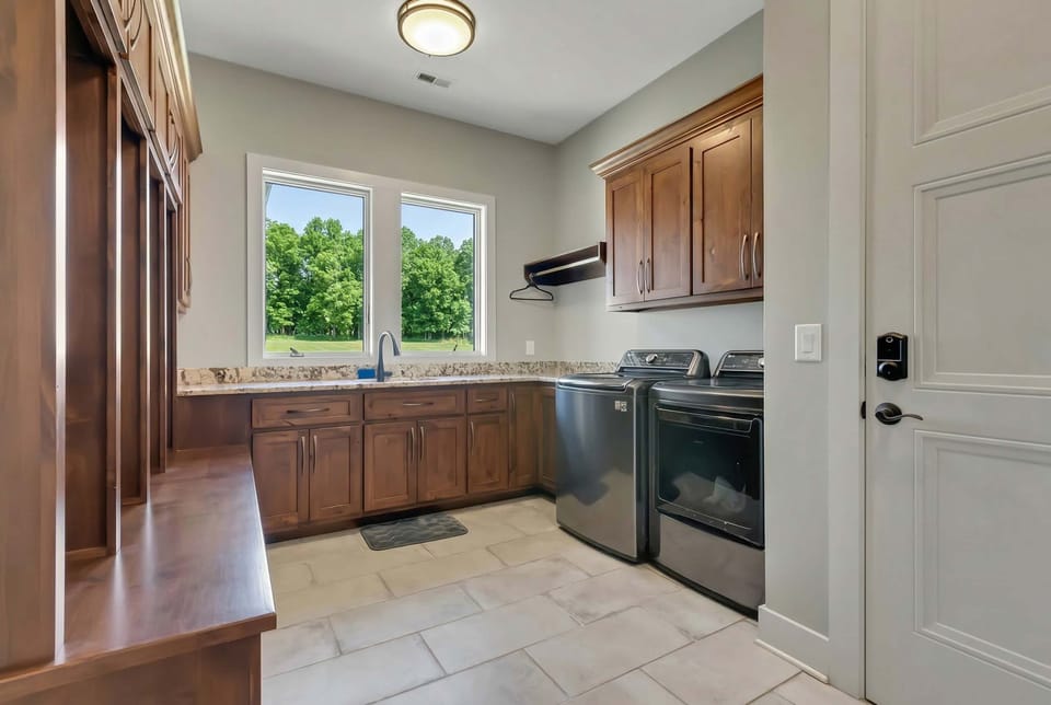 House | 4 bedrooms, high-speed internet
