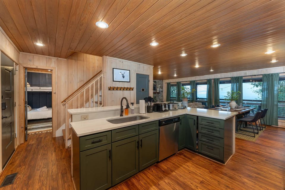 House | 4 bedrooms, high-speed internet