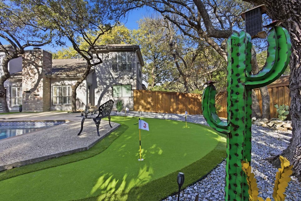 House | 5 bedrooms, high-speed internet