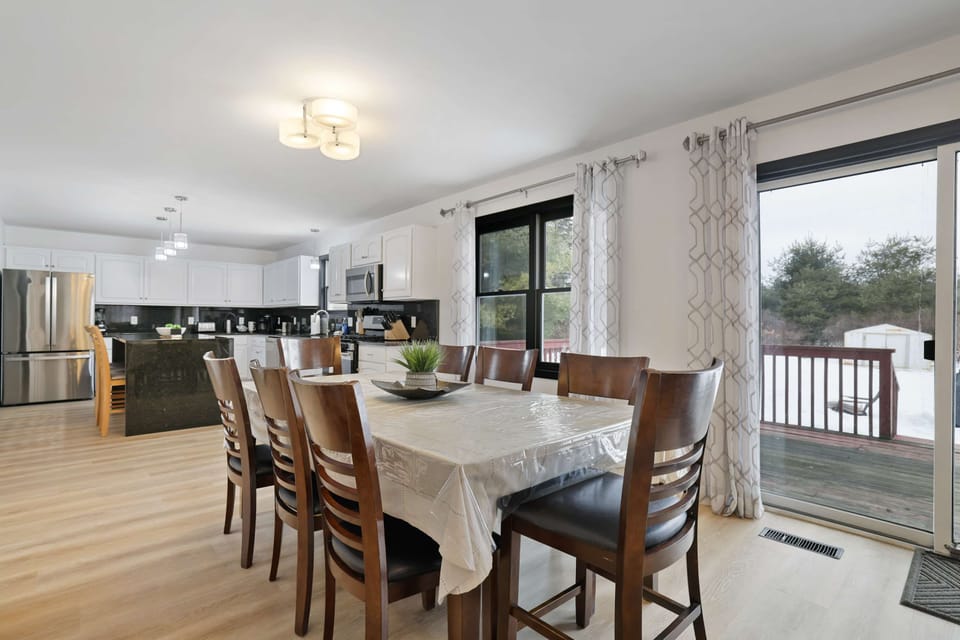 House | 5 bedrooms, high-speed internet