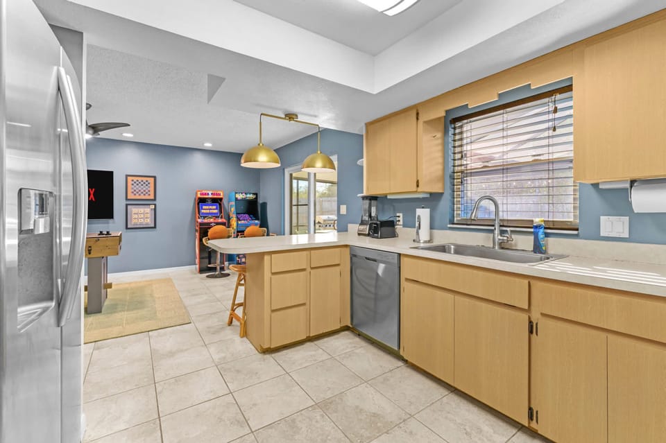 House | 4 bedrooms, high-speed internet