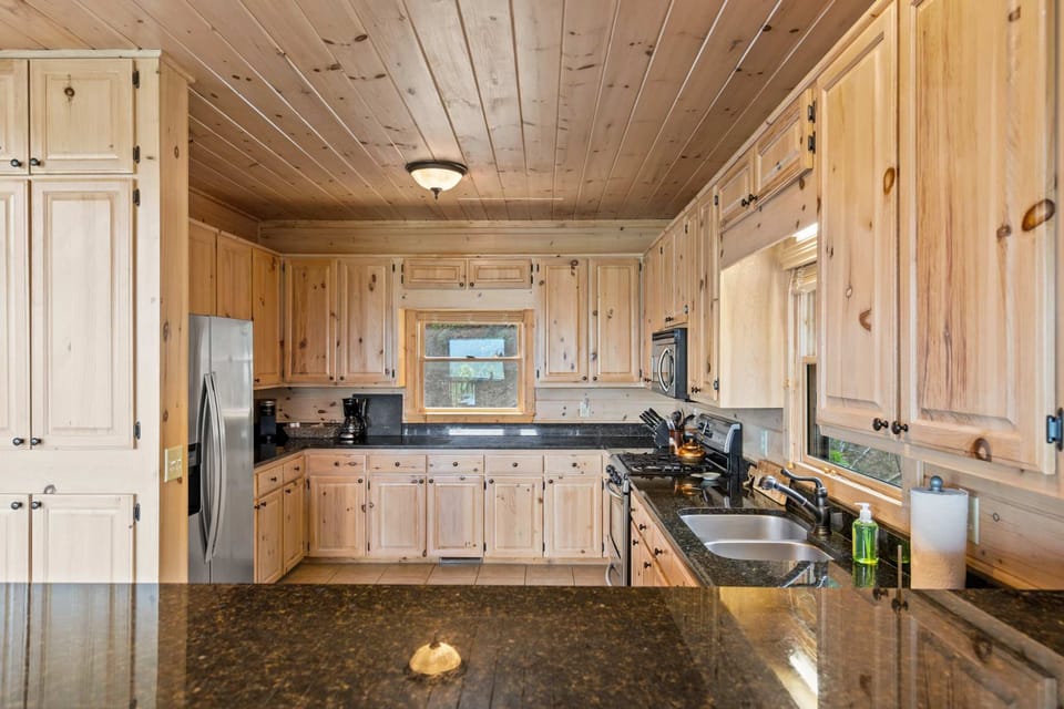 House | 4 bedrooms, high-speed internet