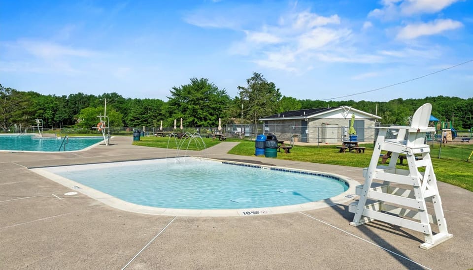House | 5 bedrooms, high-speed internet