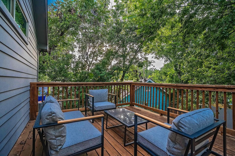 House | 6 bedrooms, high-speed internet