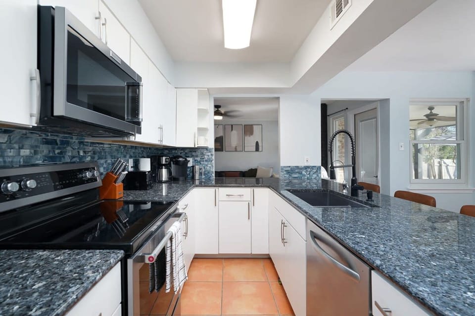 House | 4 bedrooms, high-speed internet