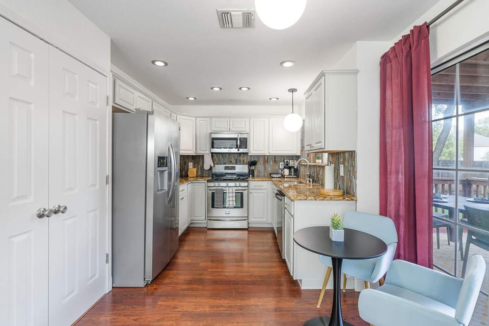 House | 3 bedrooms, high-speed internet