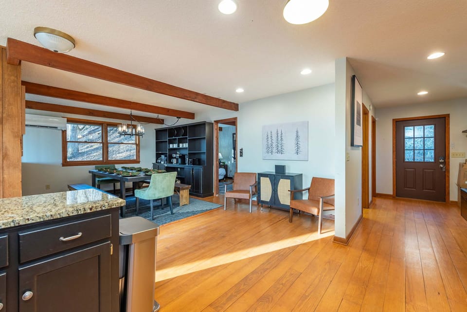 House | 4 bedrooms, high-speed internet