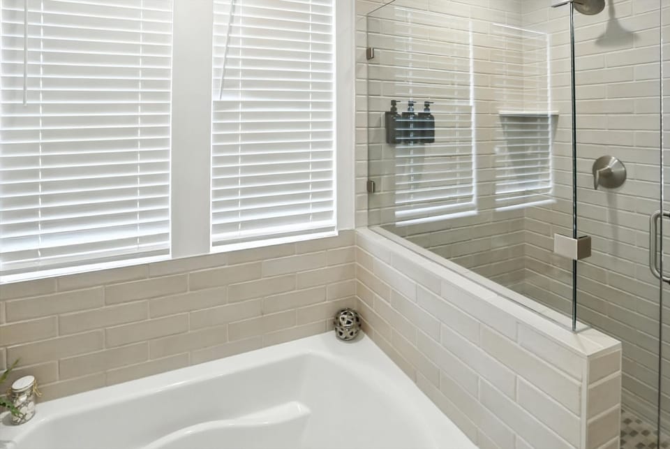 The Vista Sleeps 14 Hot Tub Arcade Views House in Hideout