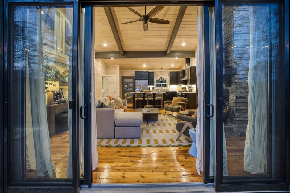 House | 3 bedrooms, high-speed internet