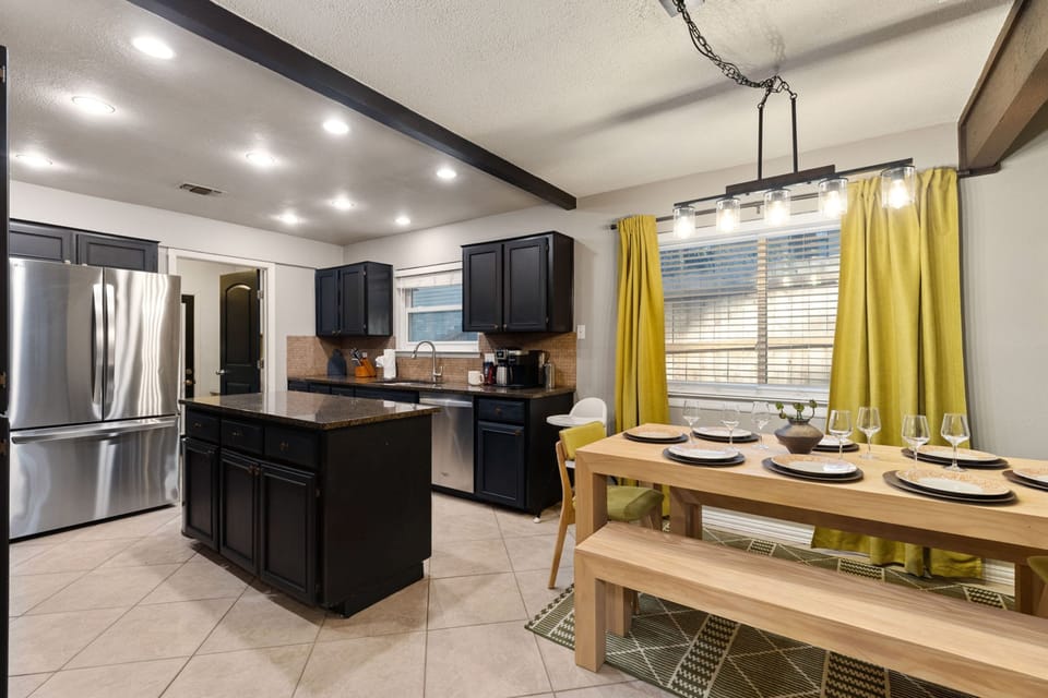 House | 4 bedrooms, high-speed internet