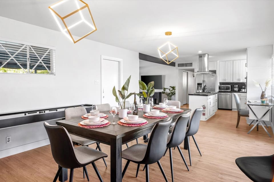 House | 4 bedrooms, high-speed internet