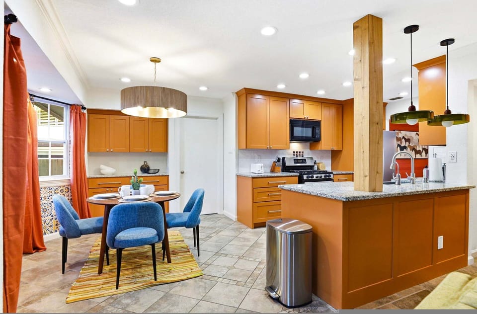 House | 4 bedrooms, high-speed internet
