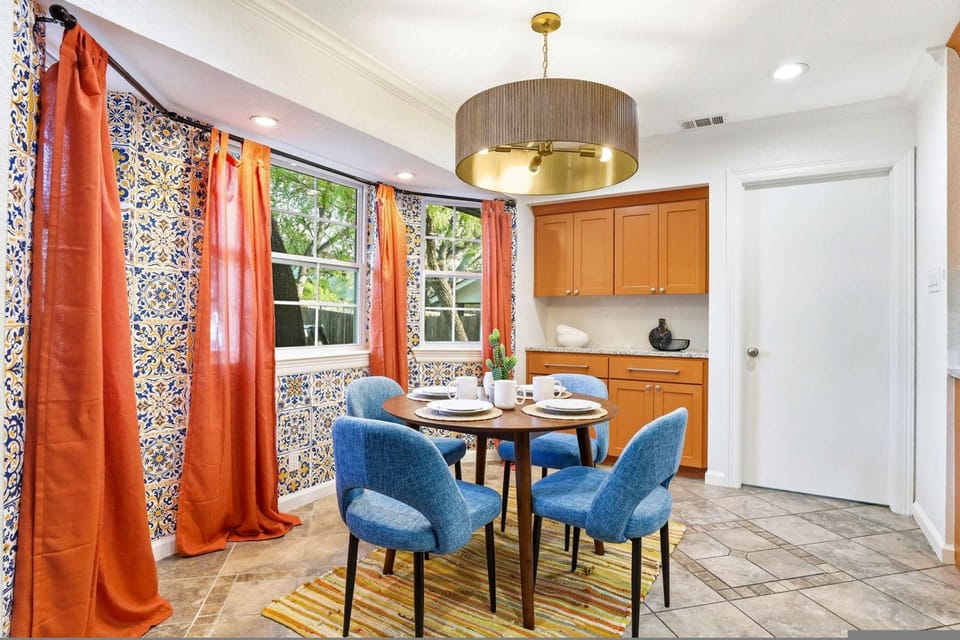 House | 4 bedrooms, high-speed internet