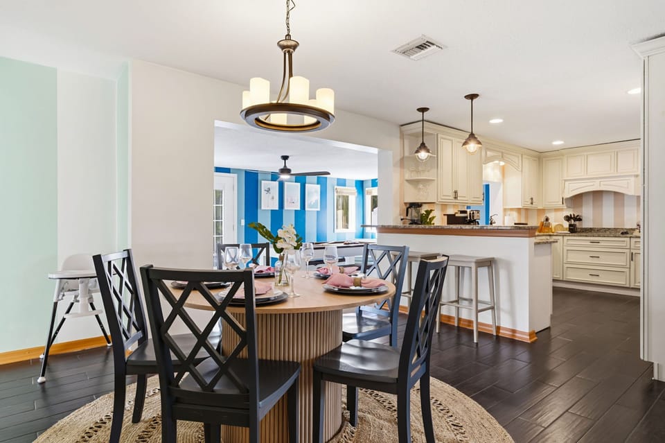 House | 4 bedrooms, high-speed internet