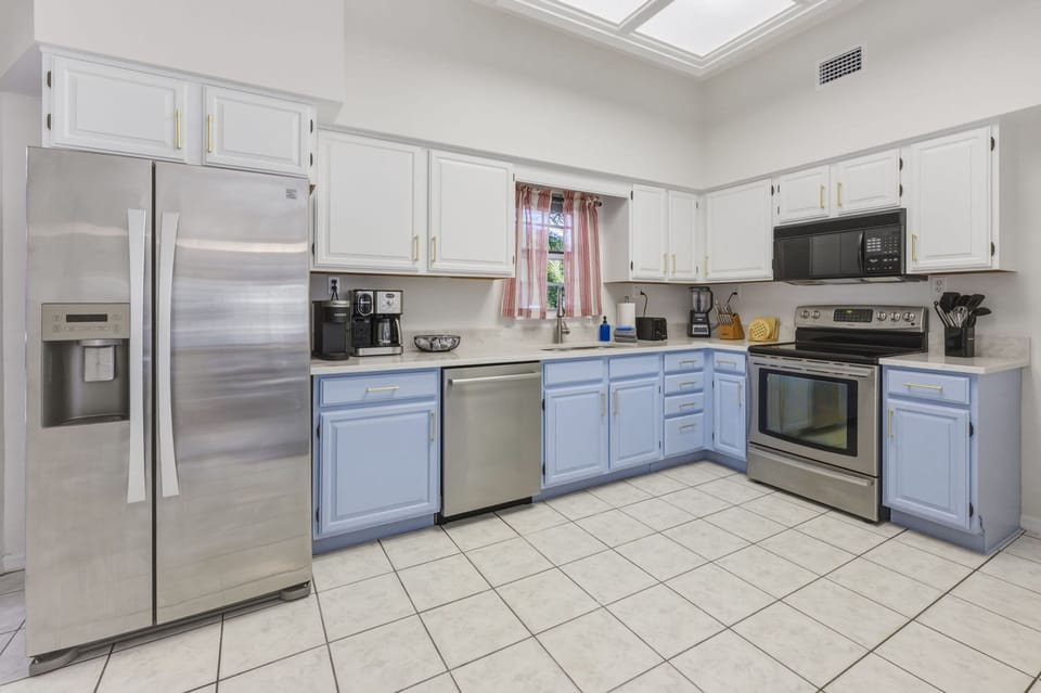 House | 4 bedrooms, high-speed internet