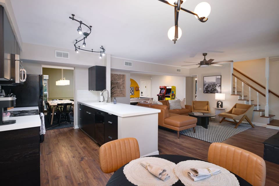 House | 5 bedrooms, high-speed internet