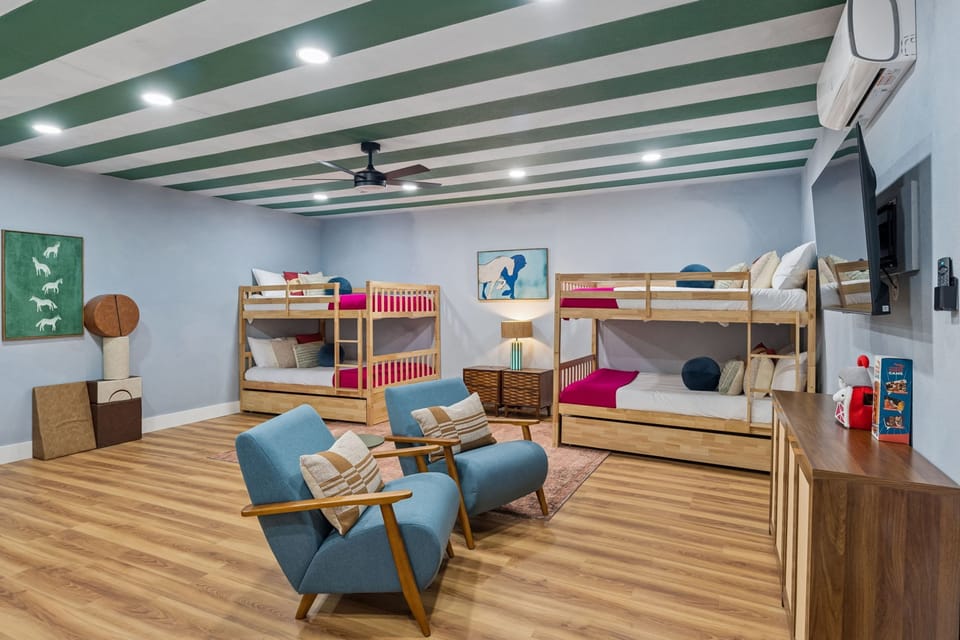 House | 4 bedrooms, high-speed internet