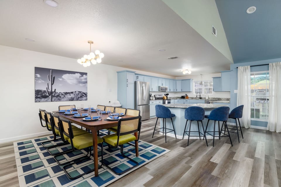 House | 5 bedrooms, high-speed internet