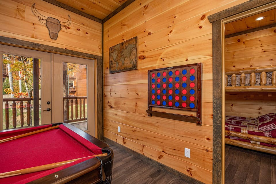 House | 5 bedrooms, high-speed internet