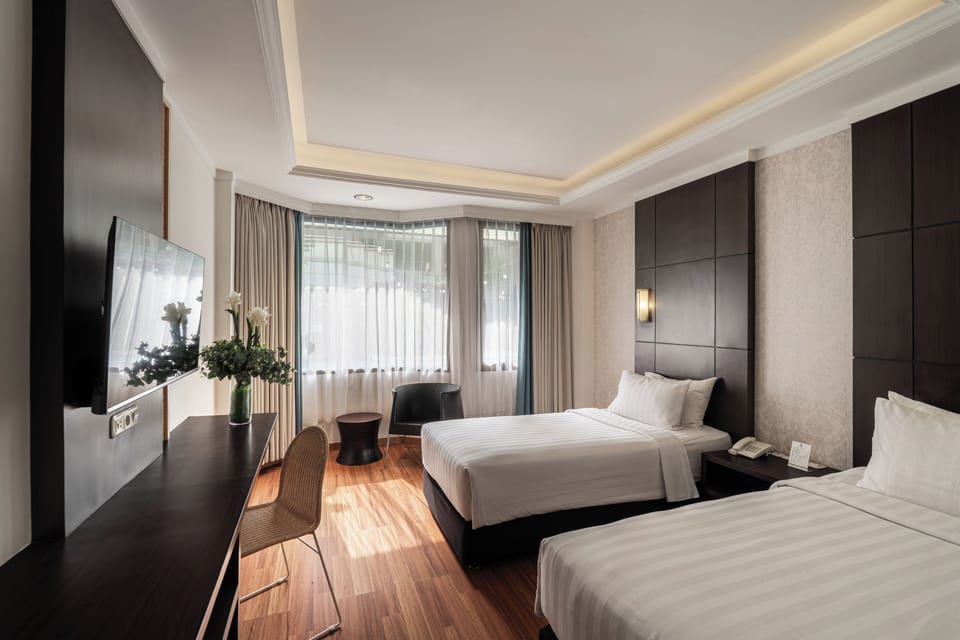 Superior Twin Room | In-room safe, soundproofing, WiFi (free)