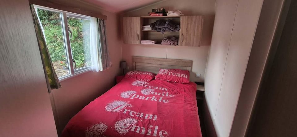 3 bedrooms, WiFi (free), individually decorated, individually furnished