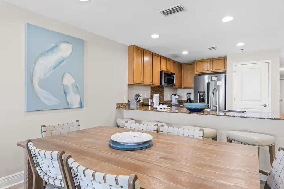 Condo, Multiple Beds (Sterling Breeze 507- Dancing Waves) | Dining