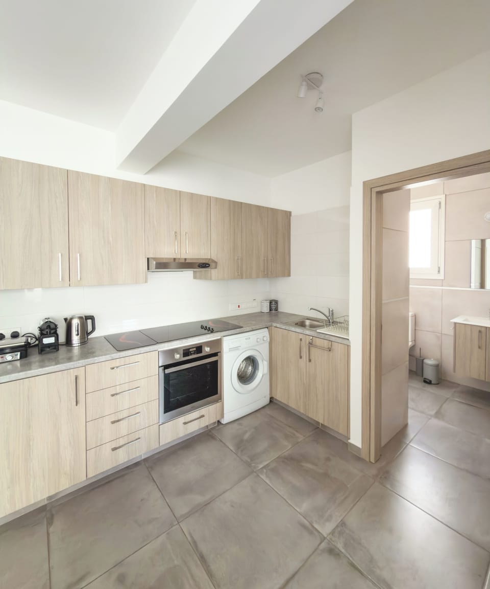 Apartment, Balcony | Private kitchen
