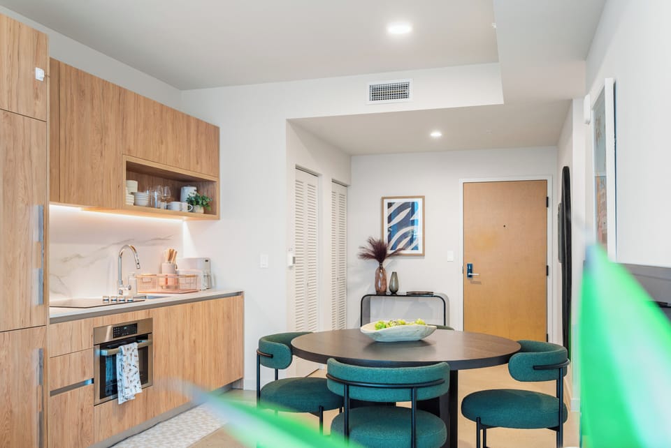 Deluxe Apartment, Balcony, City View | Private kitchen