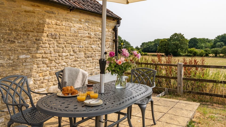 Surrounded by countryside, this is a blissful rural escape.