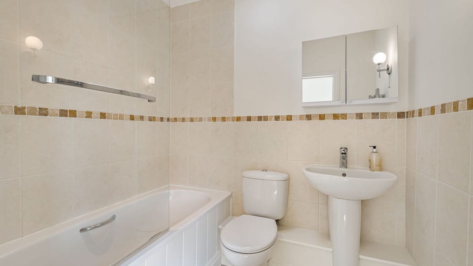 The master bedroom's ensuite bathroom.