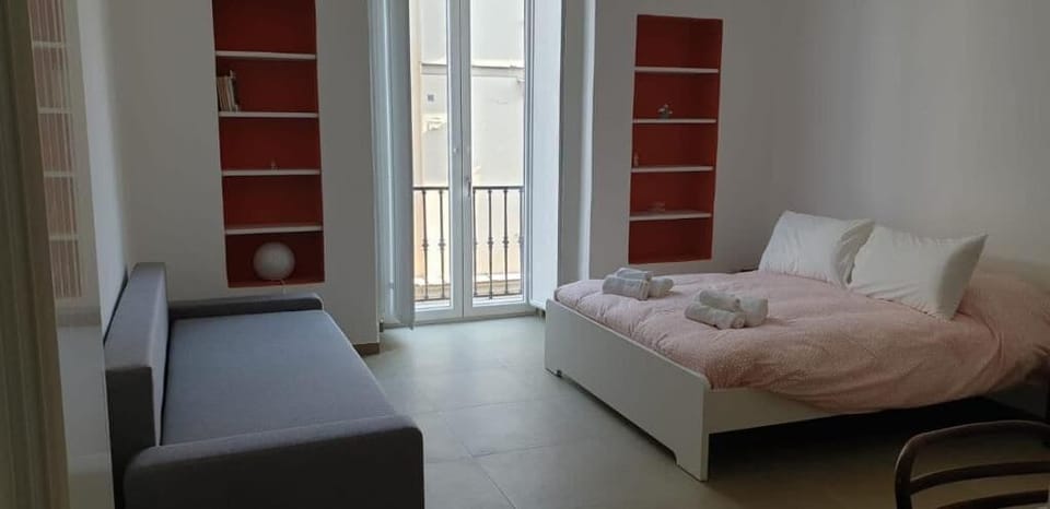 Family Room, Balcony, City View | WiFi (free)