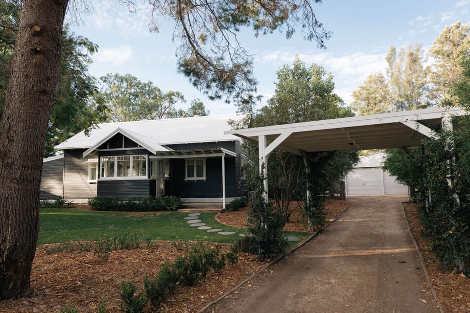 The Foxman Cottage-0869