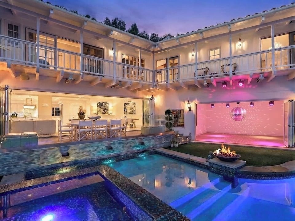 Resort-Style Pool & Spa