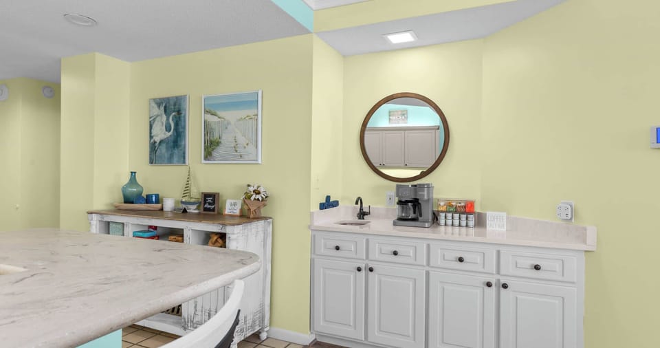 Condo, Multiple Beds, Beach View (SeaChase 1004W) | Private kitchen